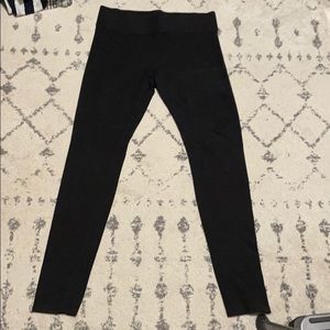 Hue black leggings size medium